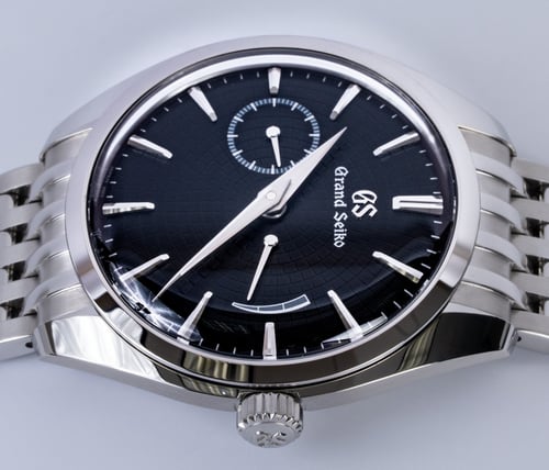 Crown Side Shot of Elegance Nanbu Tekki