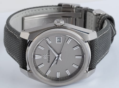 Front View of Sport Collection 'Grey Beast'