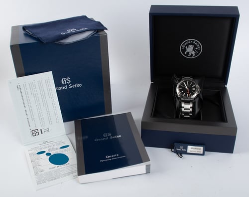Box / Paper shot of Caliber 9F86 Quartz GMT