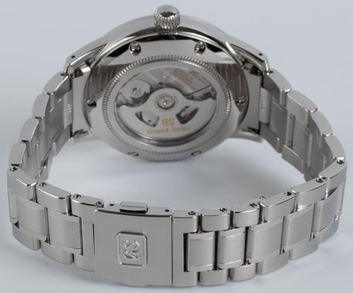 Rear / Band View of Elegance Hi-Beat GMT  'Spring'