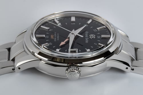 Crown Side Shot of Elegance Hi-Beat GMT  'Spring'