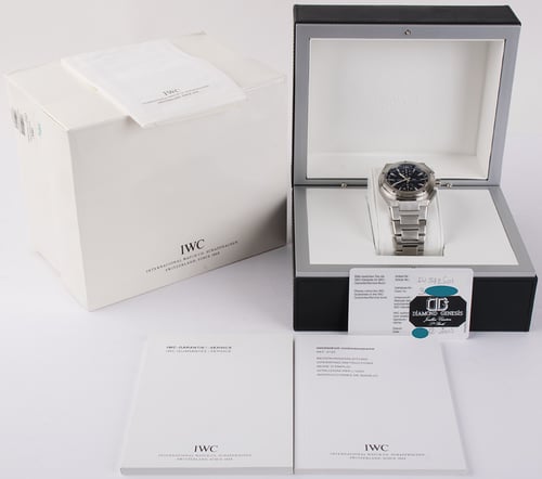 Box / Paper shot of Ingenieur Chronograph