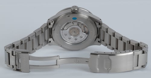 Open Clasp Shot of Humboldt 12-Hour