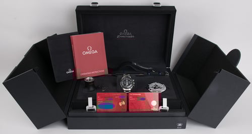 Box / Paper shot of Speedmaster Legendary Moonwatch