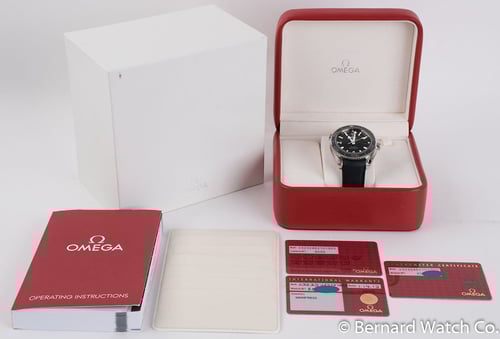Box / Paper shot of Seamaster Planet Ocean Big Size