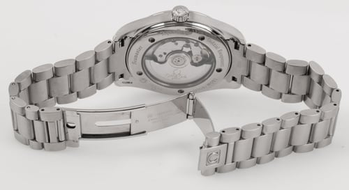 Open Clasp Shot of Seamaster Aqua Terra 39 MM