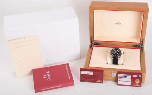 Box / Paper shot of Seamaster Planet Ocean
