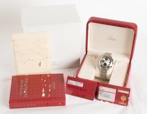 Box / Paper shot of Speedmaster Chronograph