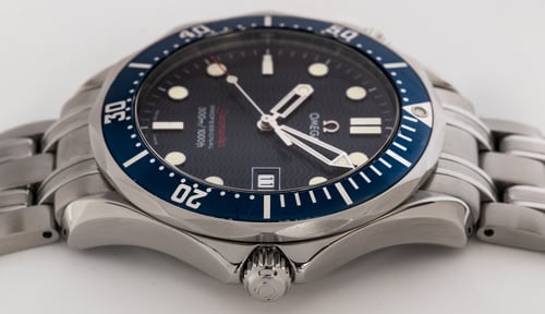Crown Side Shot of Seamaster Professional Quartz