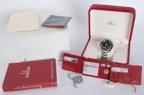 Box / Paper shot of Seamaster Planet Ocean