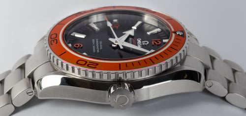 Crown Side Shot of Seamaster Planet Ocean Big Size