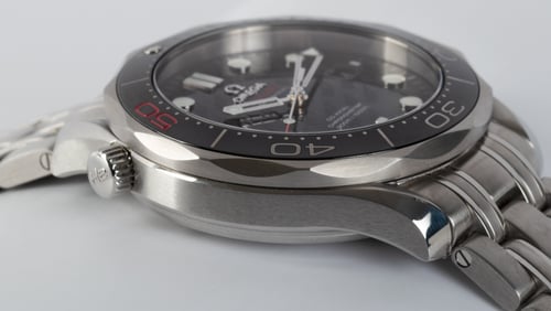 9' Side Shot of Seamaster Professional James Bond 50th Anniversary Limited Edition