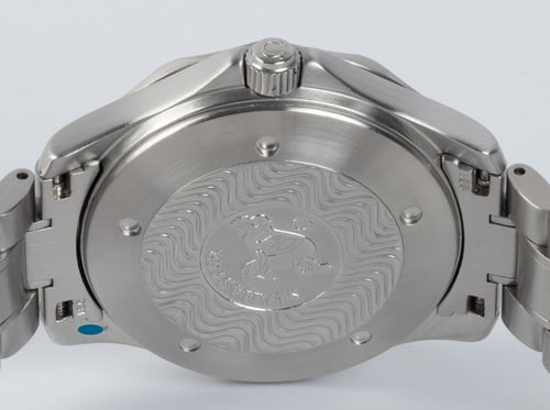 Caseback of Seamaster GMT 'Great White'