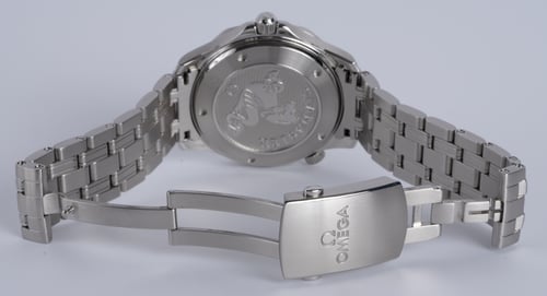 Open Clasp Shot of Seamaster Diver 300M