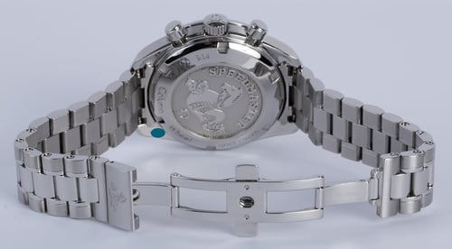 Open Clasp Shot of Speedmaster 38