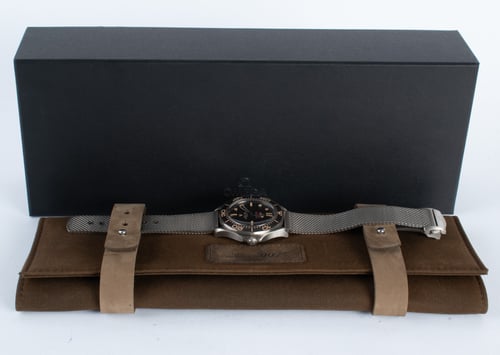 Box / Paper shot of Seamaster 007 Edition 'No Time to Die'
