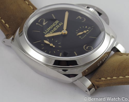 Crown Side Shot of Luminor 1950 47 Power Reserve