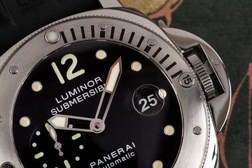 Extra Shot of Luminor Submersible