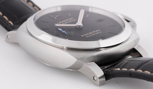 9' Side Shot of Luminor Marina 1950 3 Days 42mm