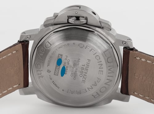 Caseback of Luminor Daylight Chronograph