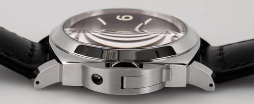 Crown Side Shot of Luminor 44 Base Logo