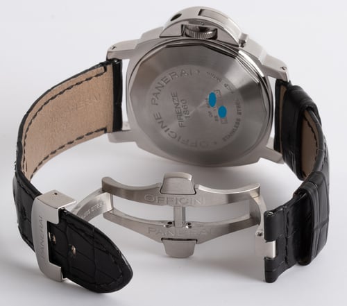 Open Clasp Shot of Luminor Power Reserve