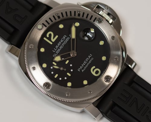 Extra Shot of Luminor Submersible