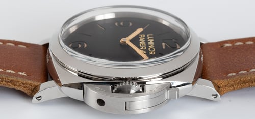 Crown Side Shot of Luminor 1950 3 Days