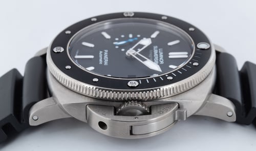 Crown Side Shot of Luminor Submersible 1950 Amagnetic