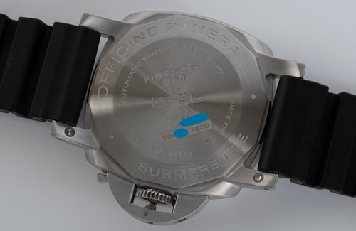 Caseback of Luminor Submersible 1950 3 Days Auto 42mm