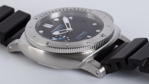 9' Side Shot of Luminor Submersible 1950 3 Days Auto 42mm