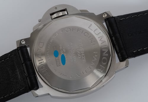 Caseback of Luminor Daylight Chronograph