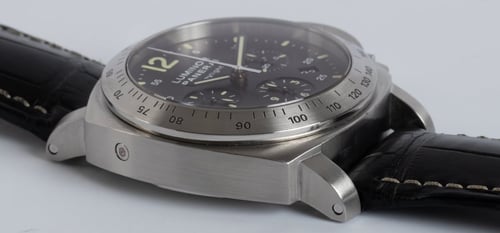 9' Side Shot of Luminor Daylight Chronograph