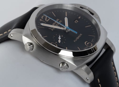 9' Side Shot of Luminor 1950 Chrono Flyback