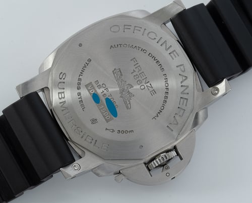 Caseback of Luminor Submersible