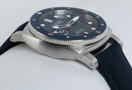 9' Side Shot of Submersible Quarantaquattro Blu Profondo