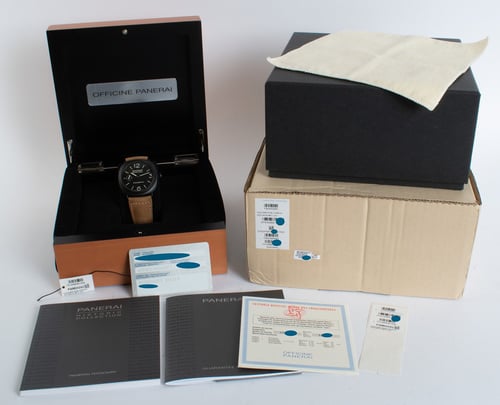Box / Paper shot of Radiomir Black Seal