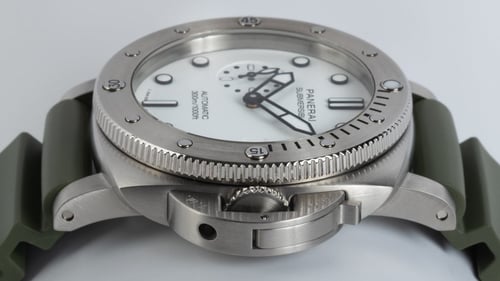 Crown Side Shot of Submersible QuarantaQuattro Bianco