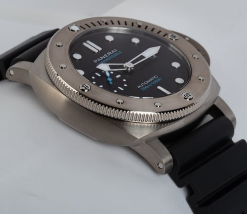 9' Side Shot of Luminor Submersible 47MM