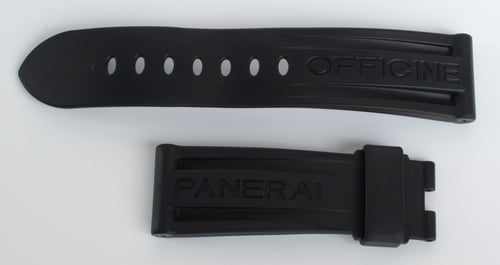 Open Clasp Shot of Luminor GMT