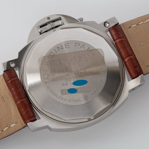 Caseback of Luminor Marina