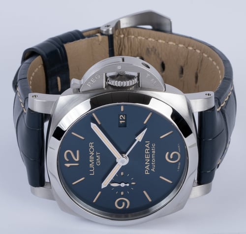 Front View of Luminor GMT