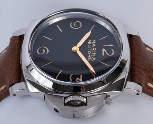 Crown Side Shot of Luminor 1950 Marina Militare