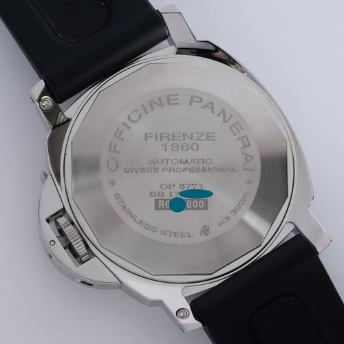 Caseback of Luminor Submersible