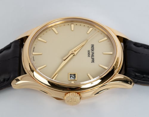 Crown Side Shot of Calatrava Date