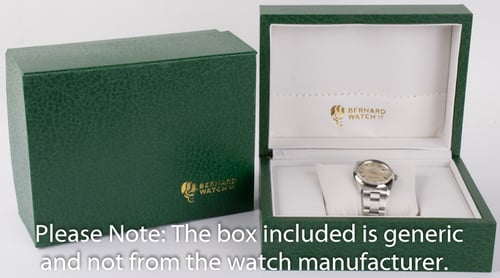 Box / Paper shot of Date