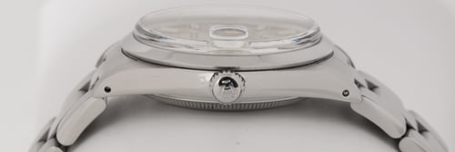 Crown Side Shot of Date