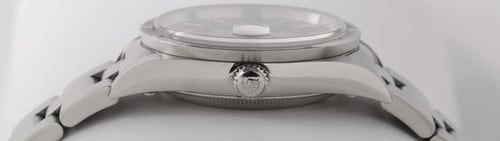 Crown Side Shot of Date