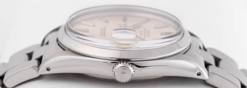 Crown Side Shot of Date