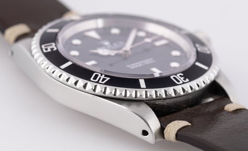 9' Side Shot of Submariner